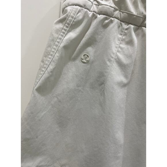 Lululemon Cinchable Waist HR White Woven Short 3.5" Relaxed Fit Sz L - Picture 8 of 10